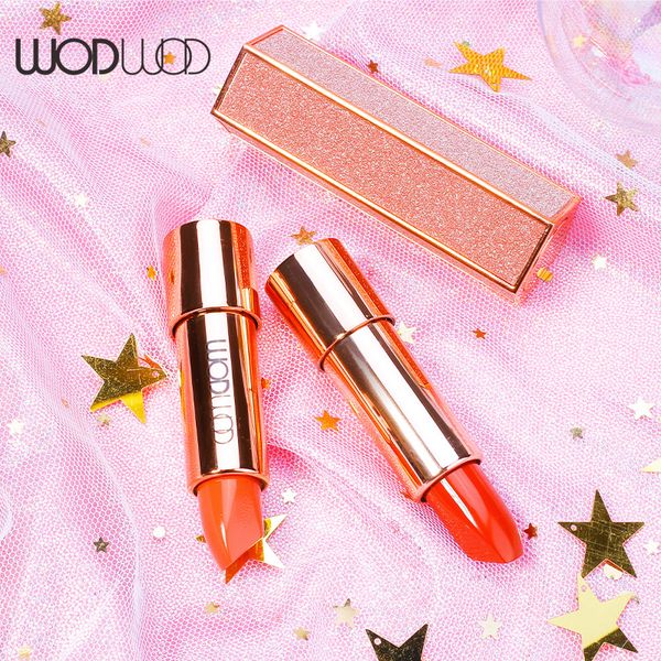 

1pcs wodwod star lipstick full of tension lip lasting moisturizing moisturizing beauty effect