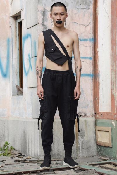 

2018 new men's clothing hair stylist gd fashion original bandage suit pocket waistcoat vest plus size stage singer costumes, Black;white