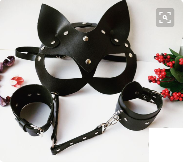 

women mask half eyes cosplay face cat leather mask cosplay play game mask batman masquerade ball carnival fancy masks