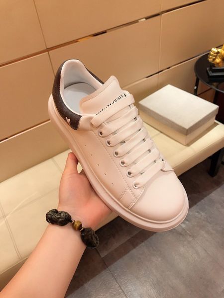 

дизайнер мужчины тапки повседневная обувь мода smart platform тренеры luminous fluorescent обуви snake назад кожа chaussures pour hommes h17, Black