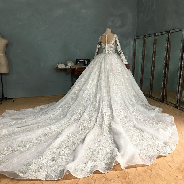 

real pictures luxury long sleeves lace appliqued wedding dresses vinatge saudi arabic dubai muslim plus size court train bridal gown, White