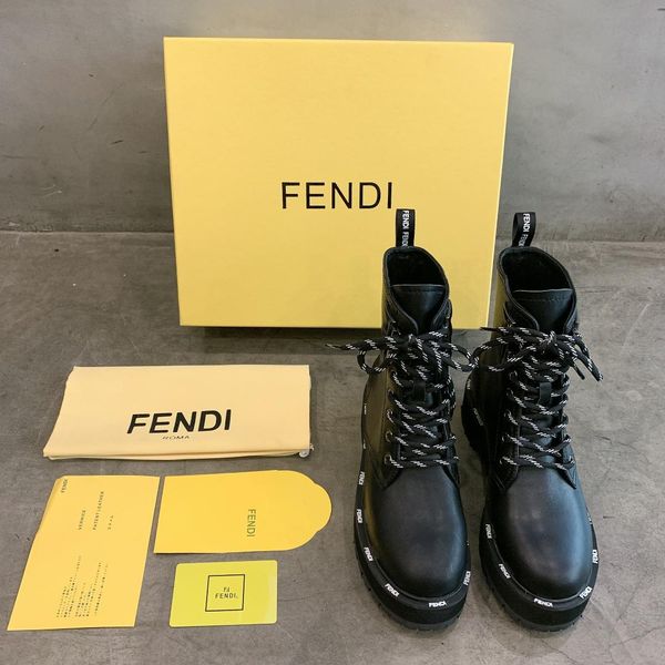 

new style luxury women's shoes martin boots australian fashion design brand height to the calf ultra wide sole three platforms, Black