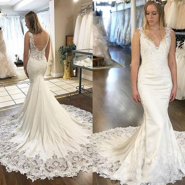 

Gorgoues Ivory Mermaid Wedding Dresses Sexy V Neck Straps Lace Appliue Satin Sweep Train Beach Wedding Gowns Plus Size