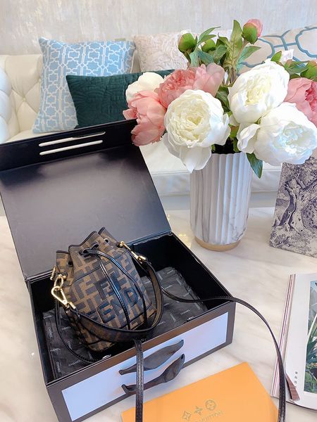 

топ бренда мода дамы 5а мода дизайнер сумка мини шнурок ведро сумка высокое качество роскошный сумка бумажник