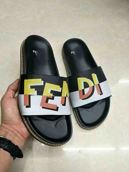 

2019 nouveaux hommes et femmes casual plage designer sandales plates pour hommes pantoufles accueil tongs sandales hommes, Black