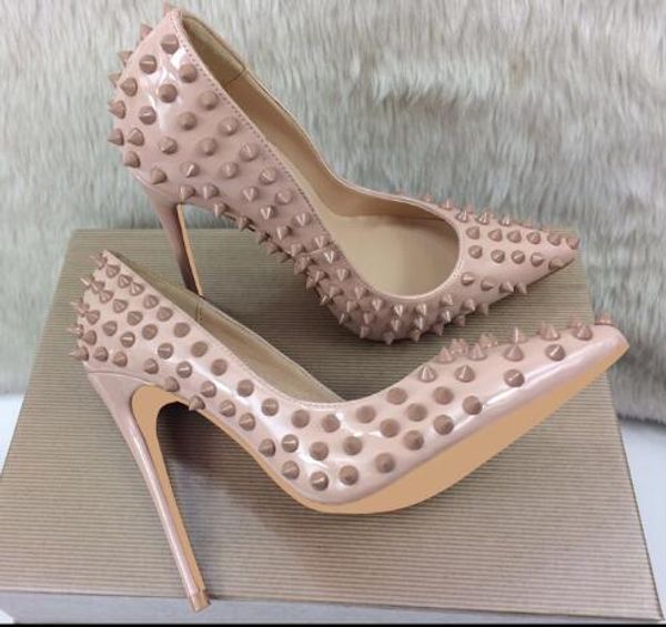 Vendita calda-Nuove donne Nude Rivetti Borchie a spillo Scarpe col tacco alto Punta a punta Tacchi a spillo Scarpe eleganti da donna in pelle verniciata sexy