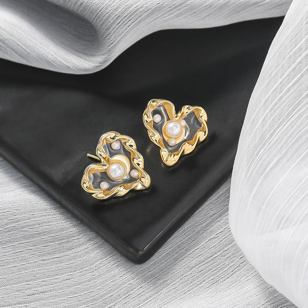 

korean silver pin sweet cute frosty wind heart imitation pearl small stud earrings for women girl fashion jewelry accessories, Golden;silver