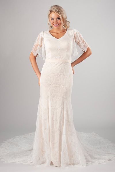 

2019 new mermaid lace long mode t wedding dre e with leeve v neck champagne lining ld mode t wedding gown leeved