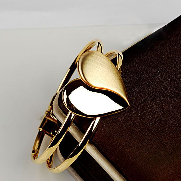 

frosted heart shaped bracelet with glossy double heart bracelet, Black