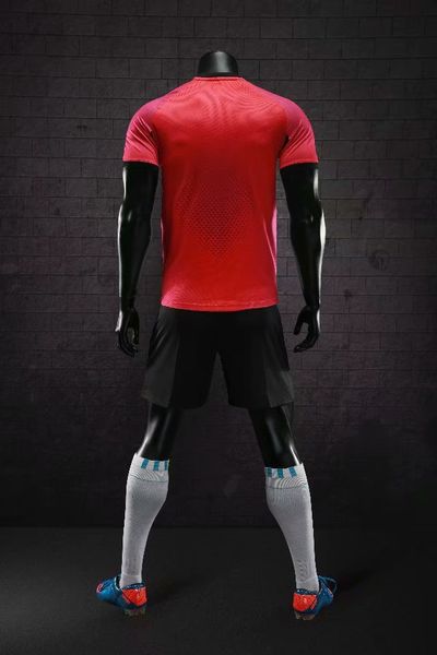 

wholesale customized men football uniforms mens kits sports clothes tracksuits discount boy football sets with shorts b20-016, Black;red