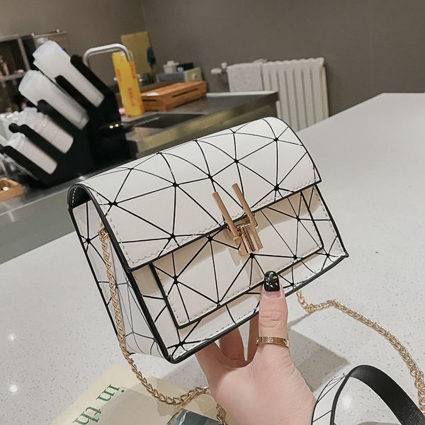 

2019 new hong kong стиль сумки на ремне, корейский crossbody лазерная строчка малый квадрат сумка