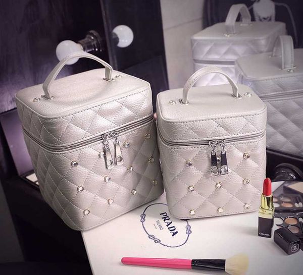 

diamond leather makeup bag women fashion handbag organizer woman casual waterproof cosmetic bag elegant maletin maquillaje df006