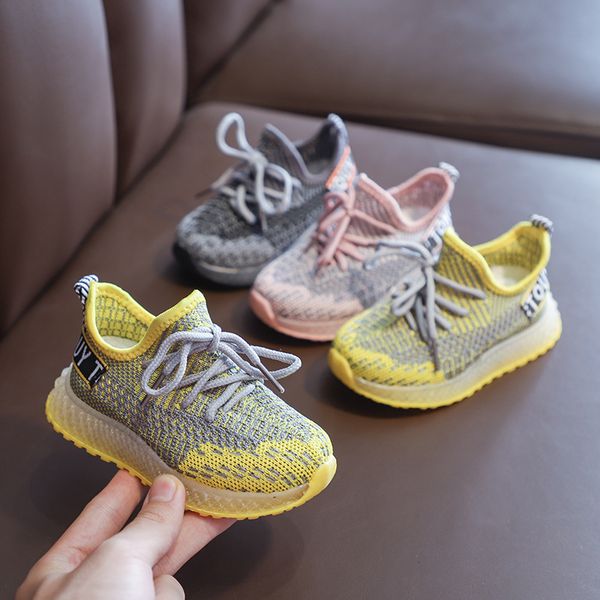 

Дизайнерская Детская Обувь Малыша Новый Kanye West Кроссовки LED Обувь Младенческая Де