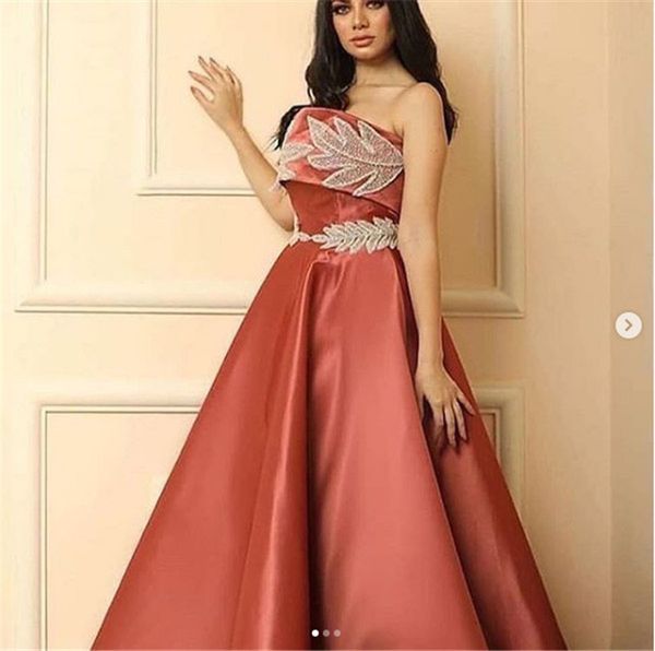 

элегантный пром платье атласные вечерние платья без бретелек платье lace формальные вечерние платья vestidos de festa, Black;red