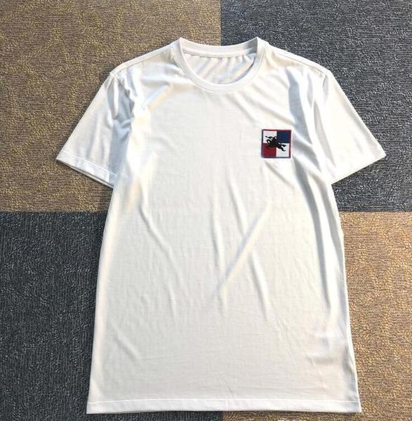 t shirt di qualità