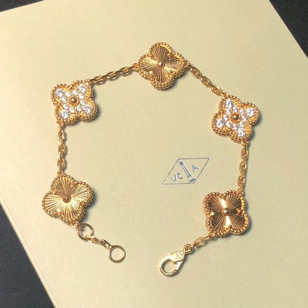 

women bracelet high-end ladies personalized charm hollow bracelet, Golden;silver