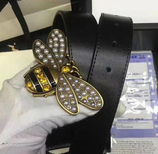 

Selling 2018 fa hion yellow bee buckle men women de igner belt european tyle high brand wai tband real leather girdle for gift