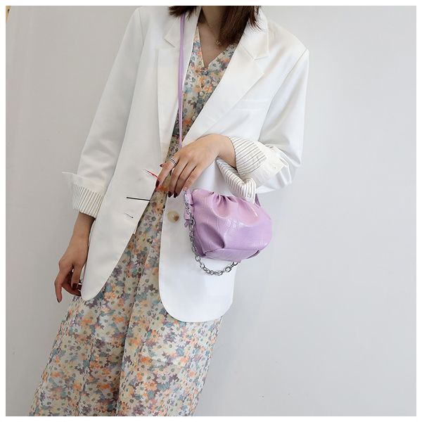 

2020 new women's shoulder bag large capacity retro soft leather dumpling crescent bag casual wide shoulder strap messenger