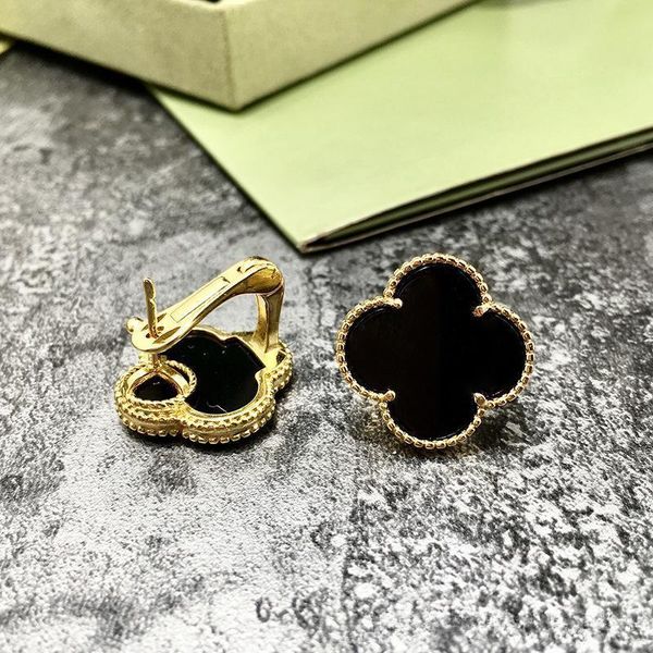 

топ латунный материал дизайн парижа серьга клипа с природой оболочкой и агатом стоном в 2.0cm форме цветка для женщин ювелирных изделий серь, Golden;silver