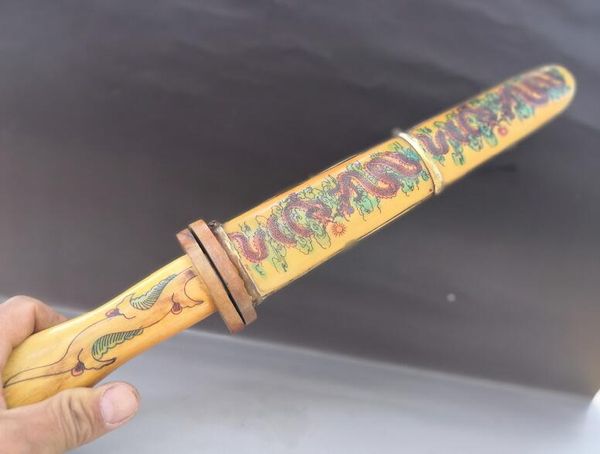 Tibet mão pintura óssea escultura cintura faca espada de madeira