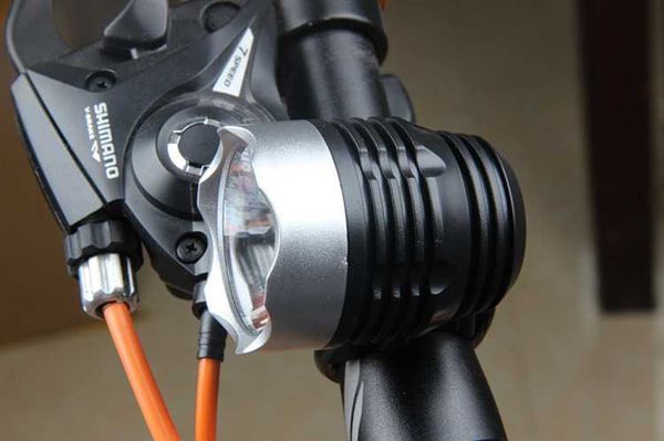 

cycling q5 led 3 modes front light headlamp headlight torch waterproof for mountain road bike 4 colors bicycle light