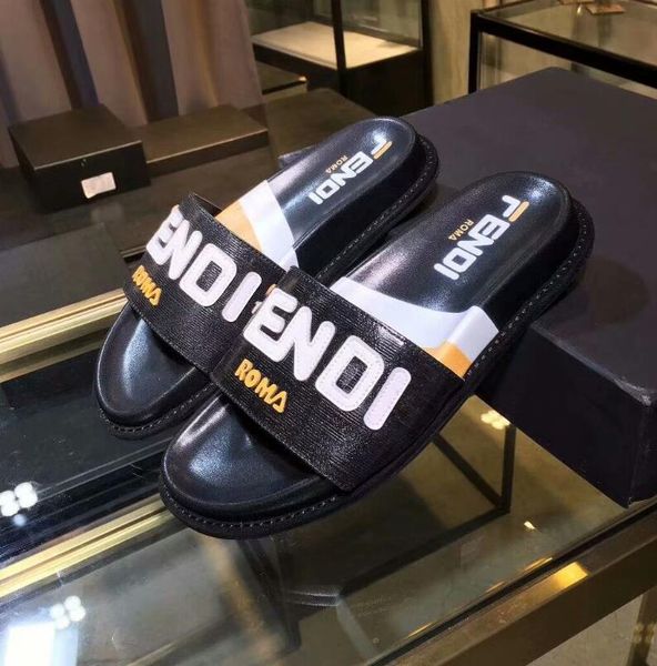 

New Luxury brand Designer Sandals Summer Luxury Slippers Women Pink Beach PVC Slip Shoes Women Slippers Designer Shoes