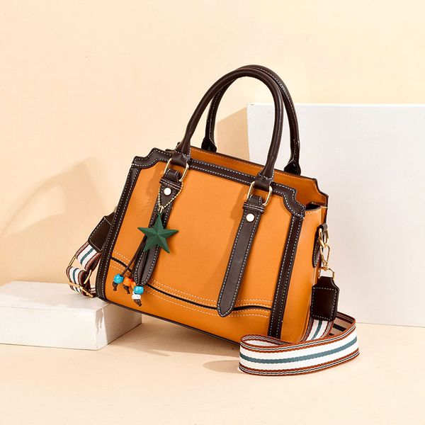 

2019 new fashion handbag retro wild shoulder diagonal package gray yellow red