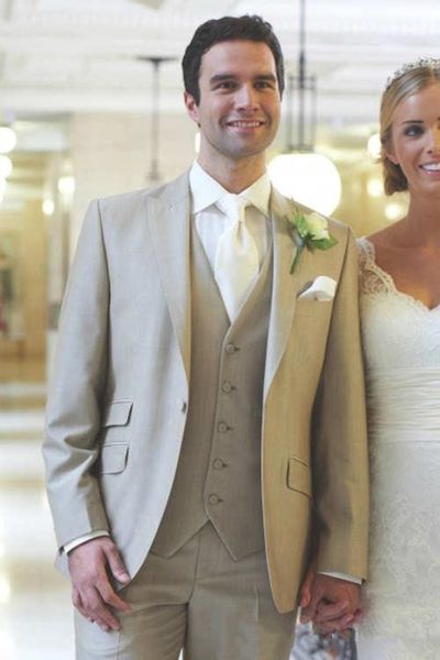 

new design groom tuxedos groomsmen peak lapel man suits mens wedding blazer suits (jacket+pants+vest+tie) 1063, Black;gray