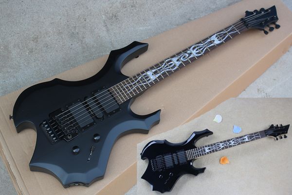 Factory Custom Sonderpreis E-Gitarre in ungewöhnlicher Form mit mattschwarzem Korpus, Palisandergriffbrett, Double Rock, individuelles Angebot