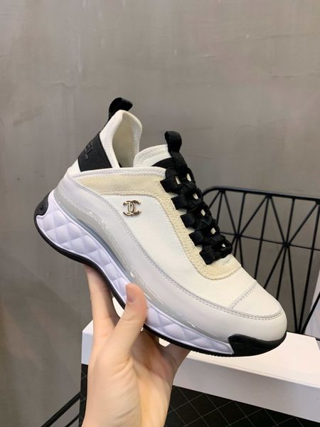 

2020y new women's shoes black and white lace-up casual sports women's shoes breathable wild thick bottom lightweight running shoes