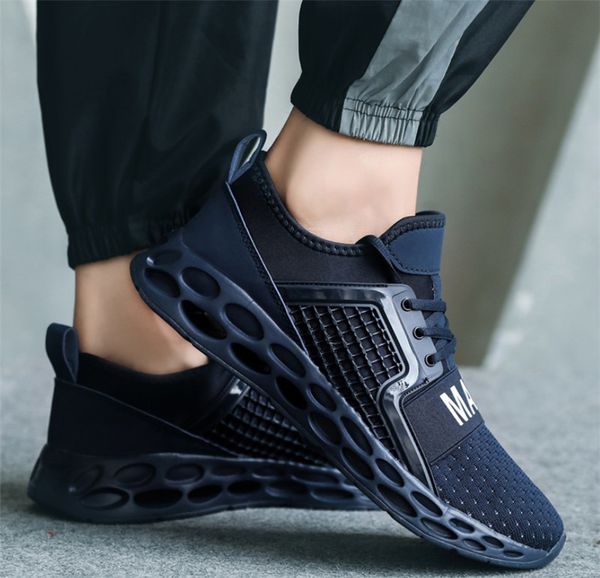 

2019 wholesale wild breathable fashion designer shoes sneakers black red blue sneakers mens lightweight running s-shoes