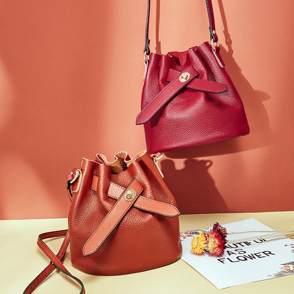 

design bucket bag ladies new product fashionable leather diagonal bag european and american classic wild shoulder wine yellow mini bag 1265