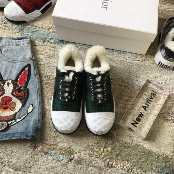 

2019 new, autumn and winter, can be used with d family ins flat casual shoes, women's wool plaid canvas flat sports shoes 4777, Black