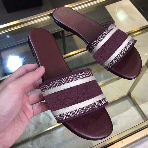 

2020superior quality new luxury designer beach slippers embroidery letters various colors sandals leather sole ladies princetown sandals, Black
