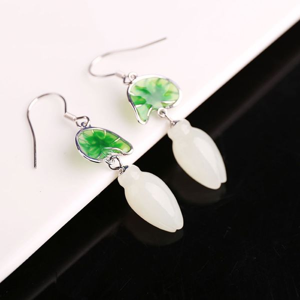 

синьцзян и тянь юй серебро инкрустированный нефрит белый нефрит уха ногти женский лотос цветы зеленый лотос листья серьги серьги, Golden;silver