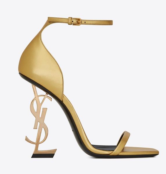 

бренд к 2020 году новые сексуальные туфли женщина лето ремень пряжка заклепки на высоком каблуке сандалии туфли острым носом мода роскошные, Black