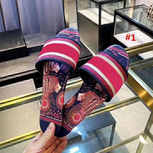 

large size new fashion designer woman slipper with box dust bag classic designer letter slippers luxury slide summer wide flat sandals slipp, Black