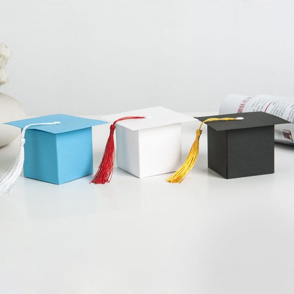 Boîtes de boîte de chocolat de bonbons bleu / noir / blanc Trencher-cap pour la fête de mariage Baby Shower Graduation Favor Gift Package ZC0460