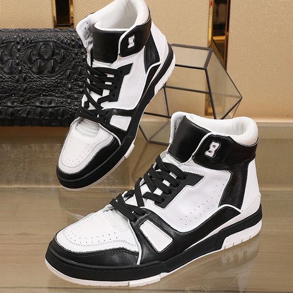 mid top boat shoes
