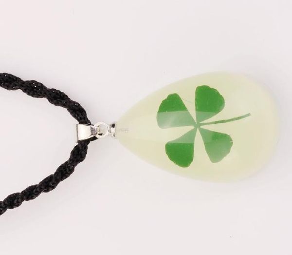 

20 pcs real shamrock glow drop green real four leaf clover luminous pendant specimen, Silver