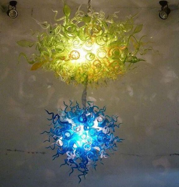 Lampen Einzigartig gestaltete, moderne, abgestufte Kronleuchter, mundgeblasenes Glas, hängender LED-Kronleuchter für die Heimdekoration von Hotels
