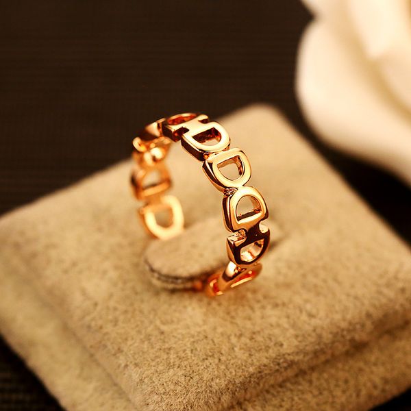 Marchio di moda placcato la lettera d'oro 18k d anello di lusso in oro rosa ad anello di fascia alta europa e americano popolare addomici anelli di nozze anelli di gioielli di fascia alta SPC
