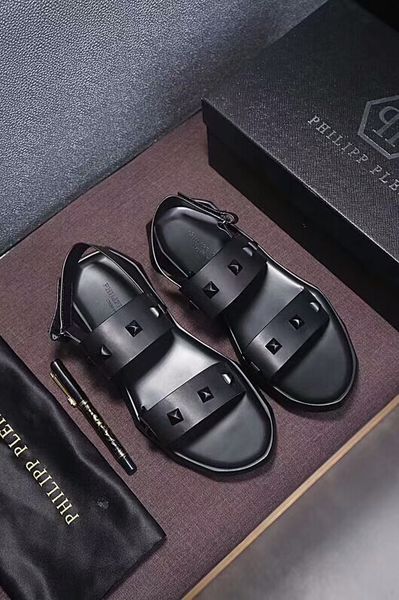 

fashion luxury designer women slippers sandals ladies beach slipper tide male rivet stud slippers non-slip leather mens casual spikes shoes3, Black