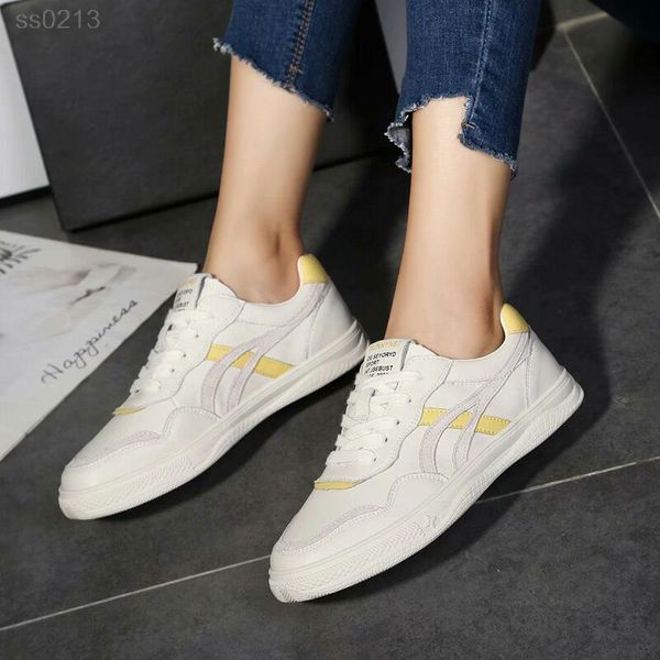 

2020 new leather board shoes korean wild flat bottom breathable casual student sports white shoes factory direct sales size 35-39cm