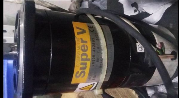 

v850b-442e83 servo motor used in good condition