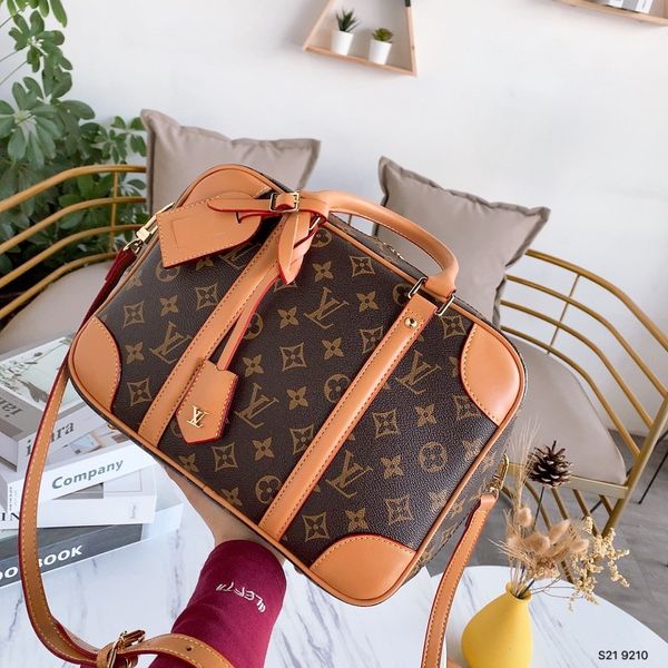 

2019 new leather men women fashion designers handbags classic letter print ladies shoulder bag male luxurys crossbody bag 29cm branded, Black
