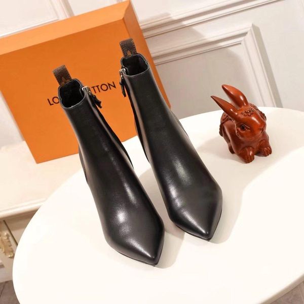 

w22 wq limited french luxury women s autumn and winter casual shoes women s boots fashion printed sneakers size 35-40, Black