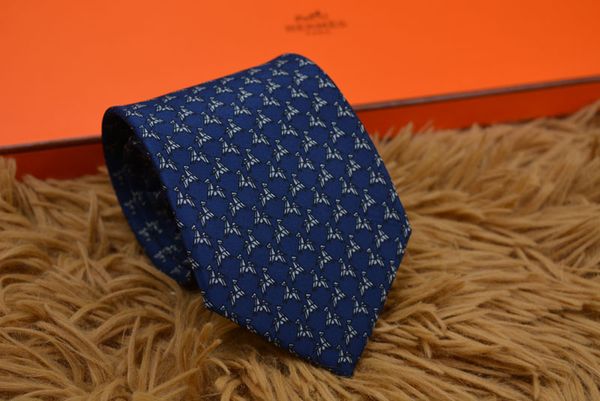 

Новые стили моды для мужчин Галстуки Silk Tie мужские шеи галстуки ручной работы Свадьба письмо Галстук Италия 16 Стиль деловых связей нашивки H99888