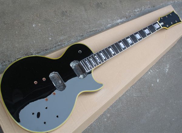 

Фабрика Оптовой Glossy Black Полуфабрикат Электрогитара с желтой Binding, палисандр Накладка с обшелушенной инкрустацией, может быть настроена