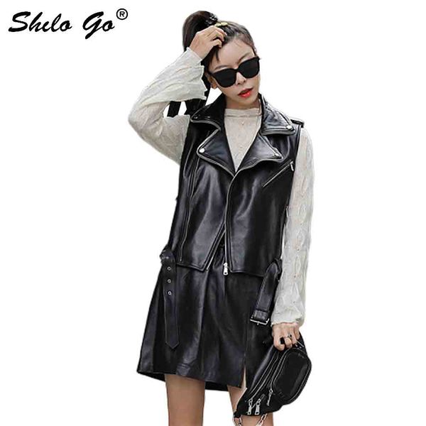 

1390-132, Black;white